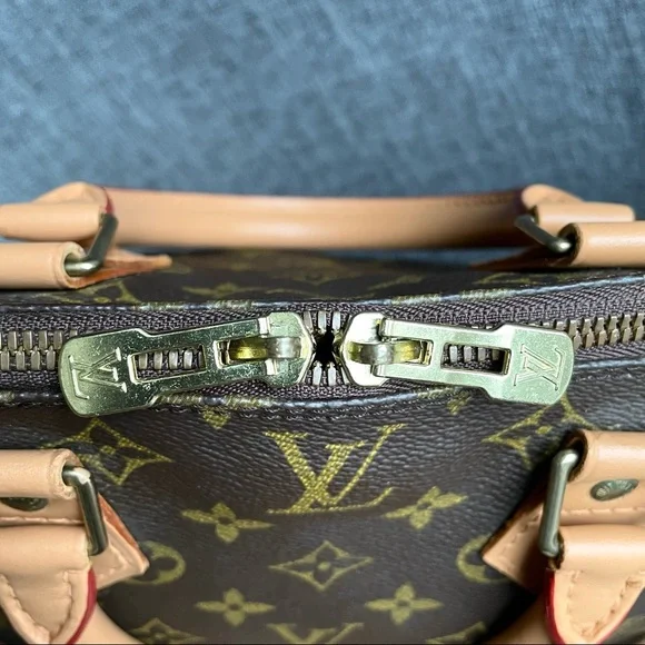 🌼 AUTHENTIC Louis Vuitton APMA PM 🌼 - Picture 7 of 11